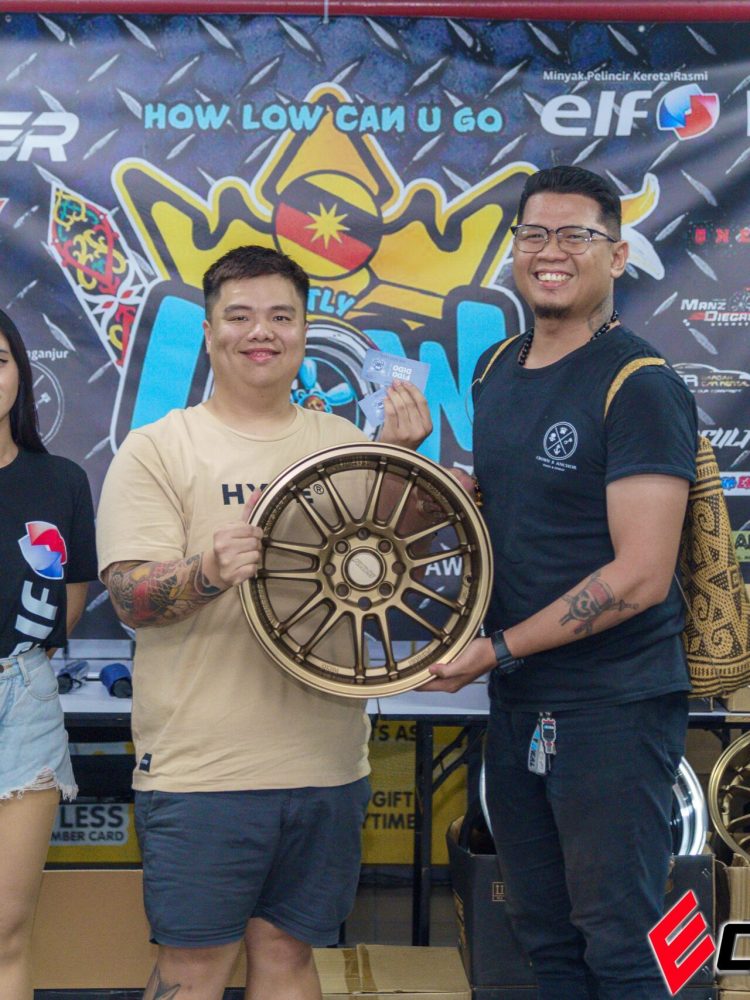 Lucky draw winner at How Low Can You Go Events